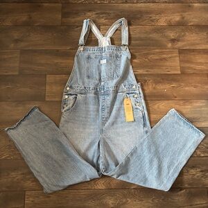 Levi's Women's Vintage Overalls Light Blue Wash Size Extra Large NEW